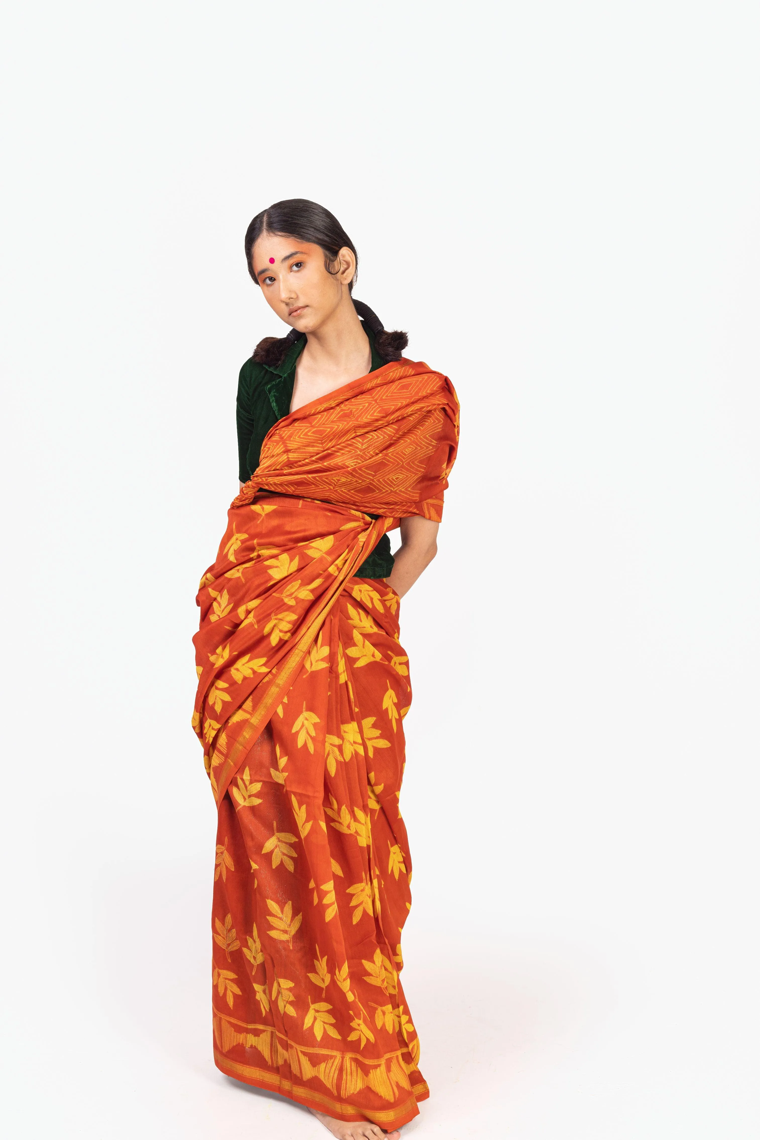 Kaisori Inayaat Red and yellow Shibori print saree