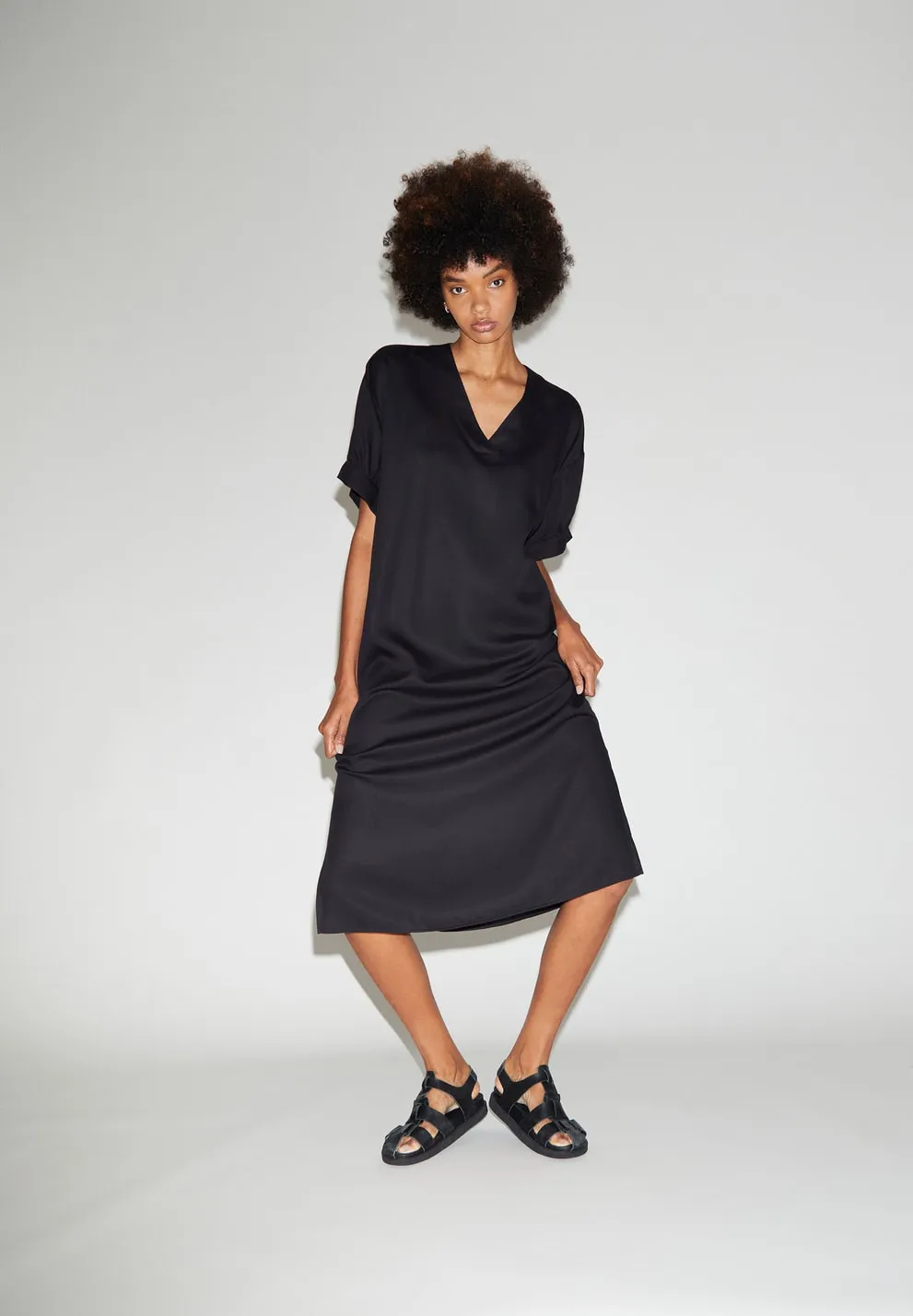 Nerisaa Black Short Sleeve Maxi Dress In Tencel