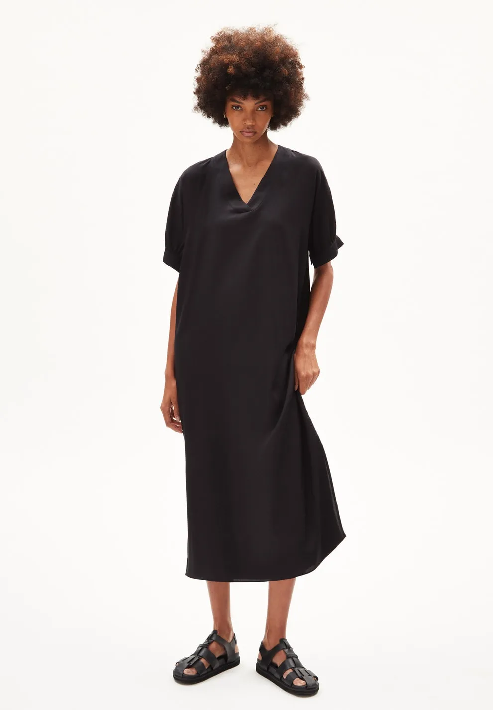 Nerisaa Black Short Sleeve Maxi Dress In Tencel