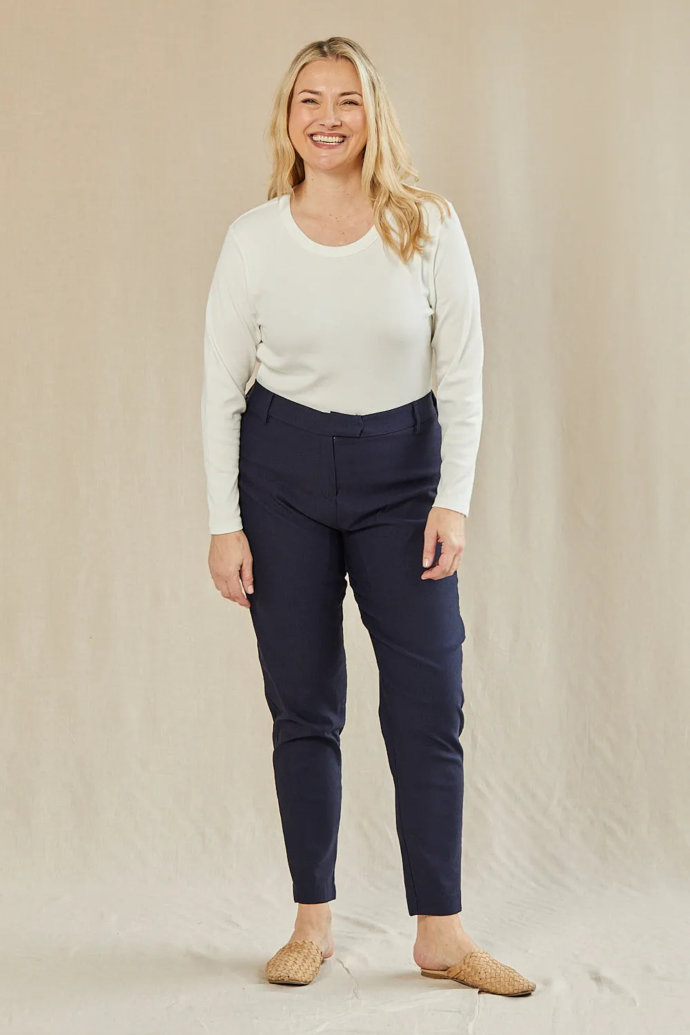 Ponte Straight Leg Pant in Navy