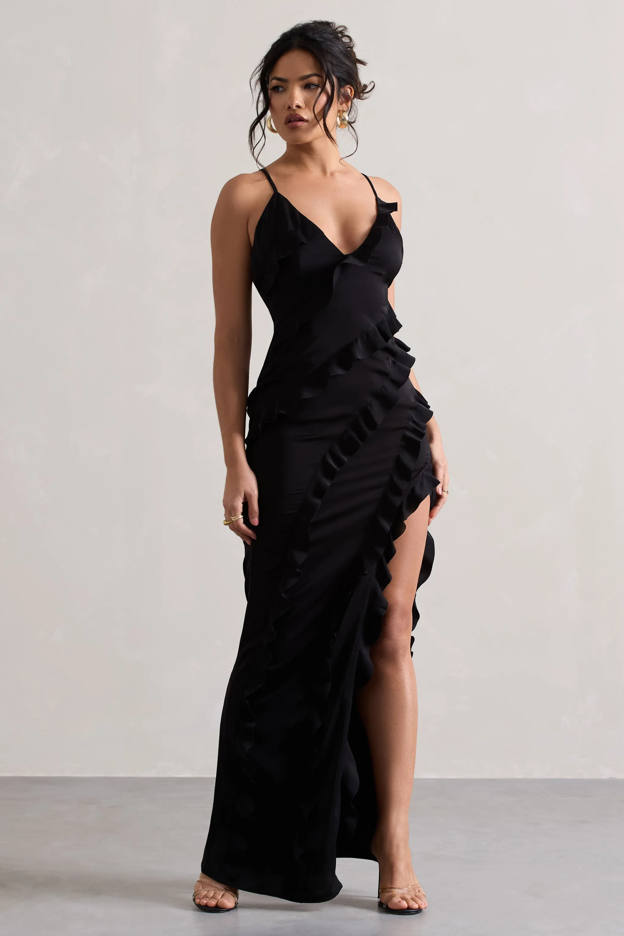 Run The World | Black Sweetheart Neckline Ruffle Maxi Dress